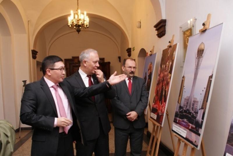Radca Ambasady Kazachstanu otworzy wystaw