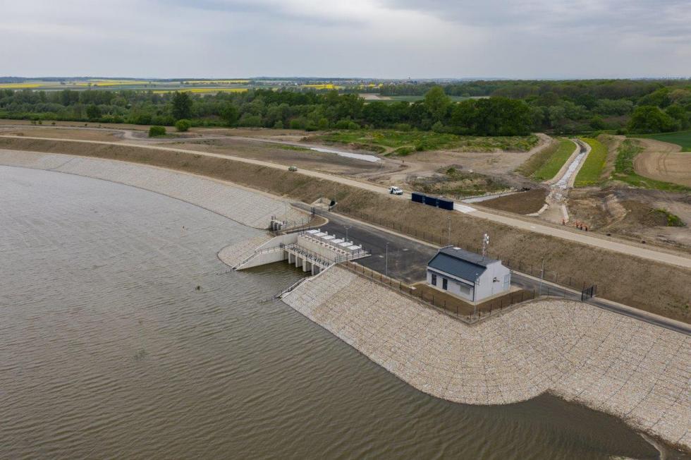 Najwikszy zbiornik przeciwpowodziowy w Polsce jest ju gotowy 