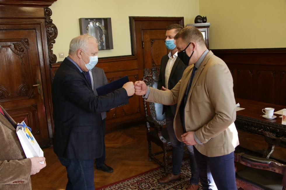 Prezydent wyrni Grzegorza Karnickiego tytuem Trenera Roku